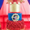 کیک زیبای جشن تولد با طرح سفید برفی