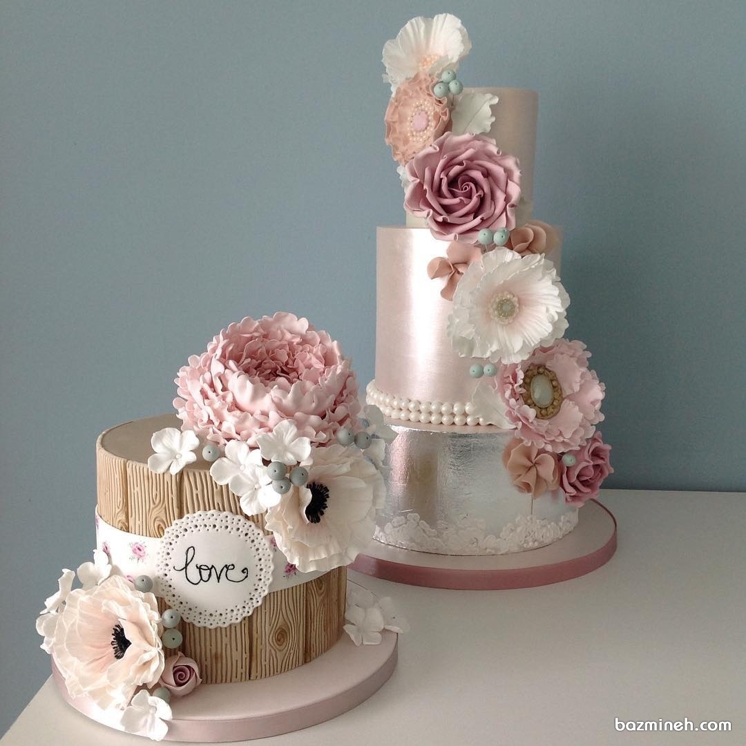کیک های گلدار سفید و صورتی مناسب برای جشن نامزدی یا عروسی