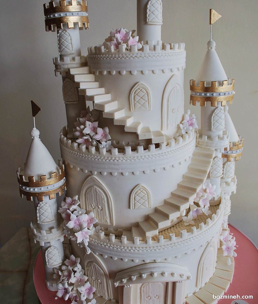 کیک جالب جشن تولد به شکل قلعه