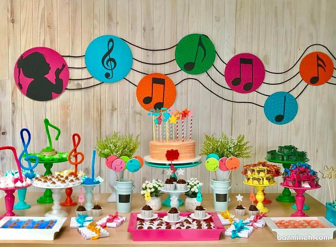 دکوراسیون جشن تولد کودک با تم نت های موسیقی