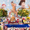 دیزاین میز جشن تولد کودک با تم داستان اسباب بازی (Toy Story) همراه با کاپ کیک ها و پاپ کیک های جذاب