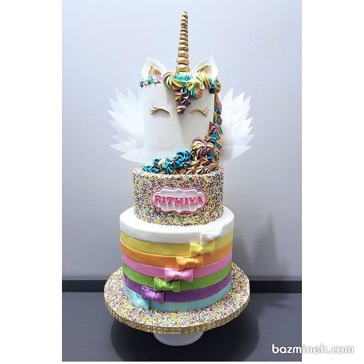 کیک شیک و مد روز جشن تولد دخترانه با تم اسب تک شاخ (Unicorn)