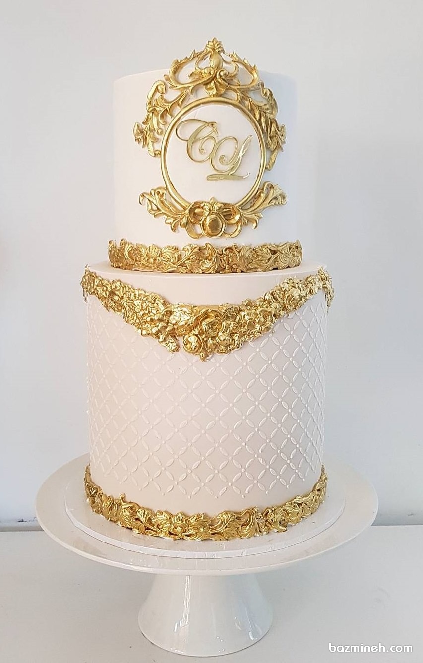 کیک شیک جشن تولد دخترانه با طرح های طلایی