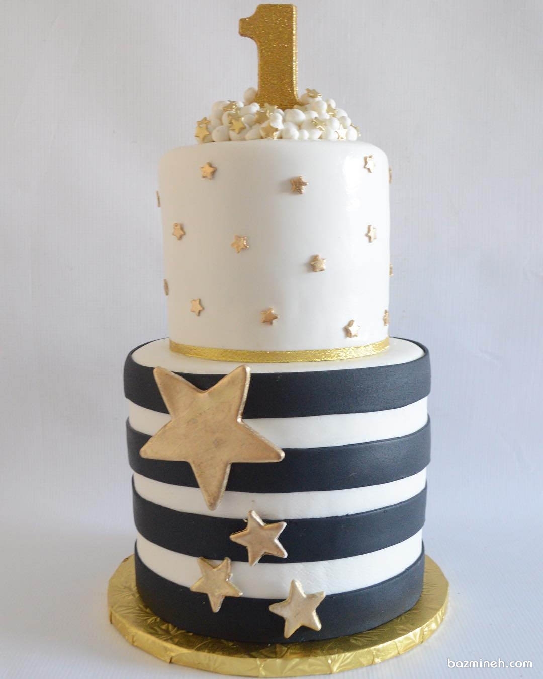 کیک جشن تولد یکسالگی کودک با تم ستاره