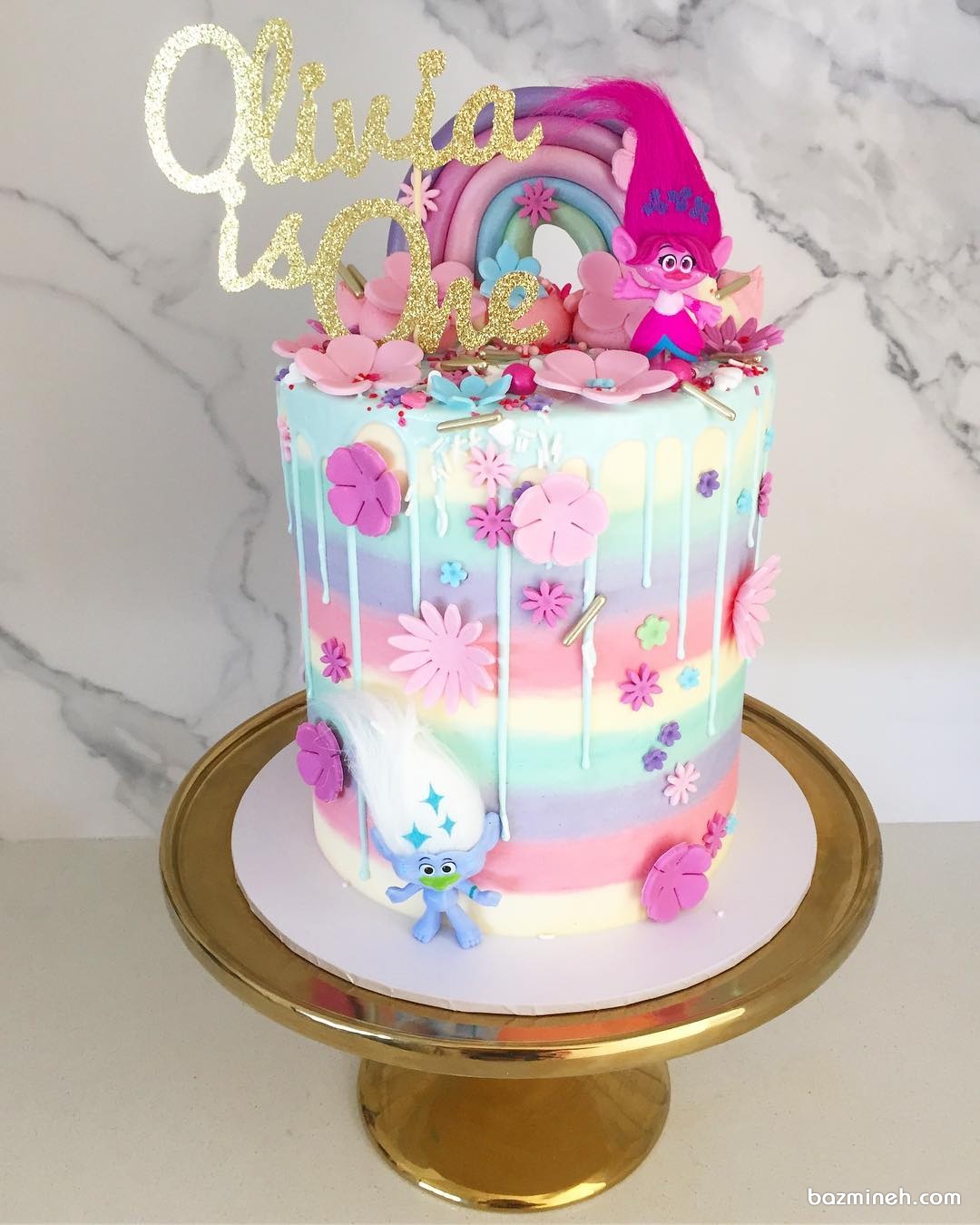 مینی کیک جشن تولد دخترانه با تم ترول ها (Trolls) و رنگین کمان