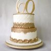 کیک لوکس جشن تولد بزرگسال با تم سفید طلایی