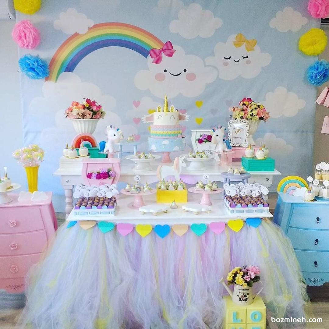 دکوراسیون زیبای جشن تولد دخترونه با تم اسب تک شاخ (Unicorn) و ابرهای خندان