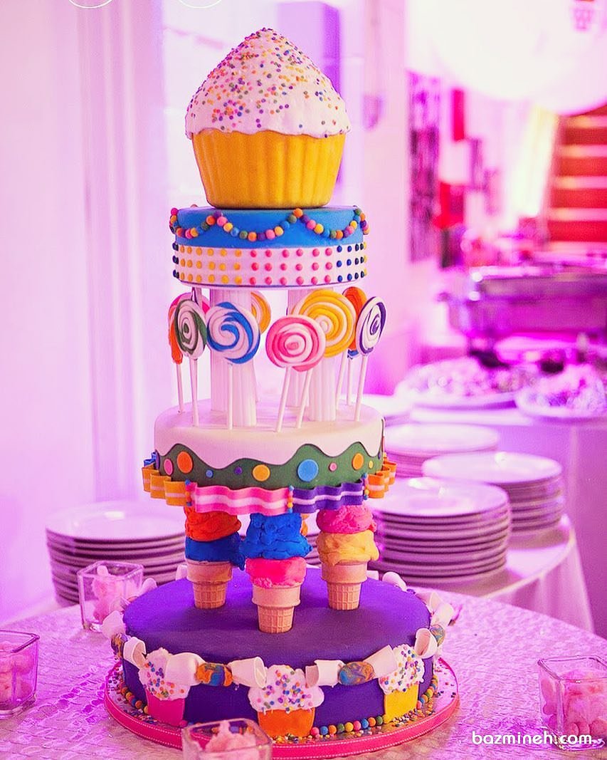 کیک فوندانت فانتزی جشن تولد کودک با تم آبنبات و بستنی