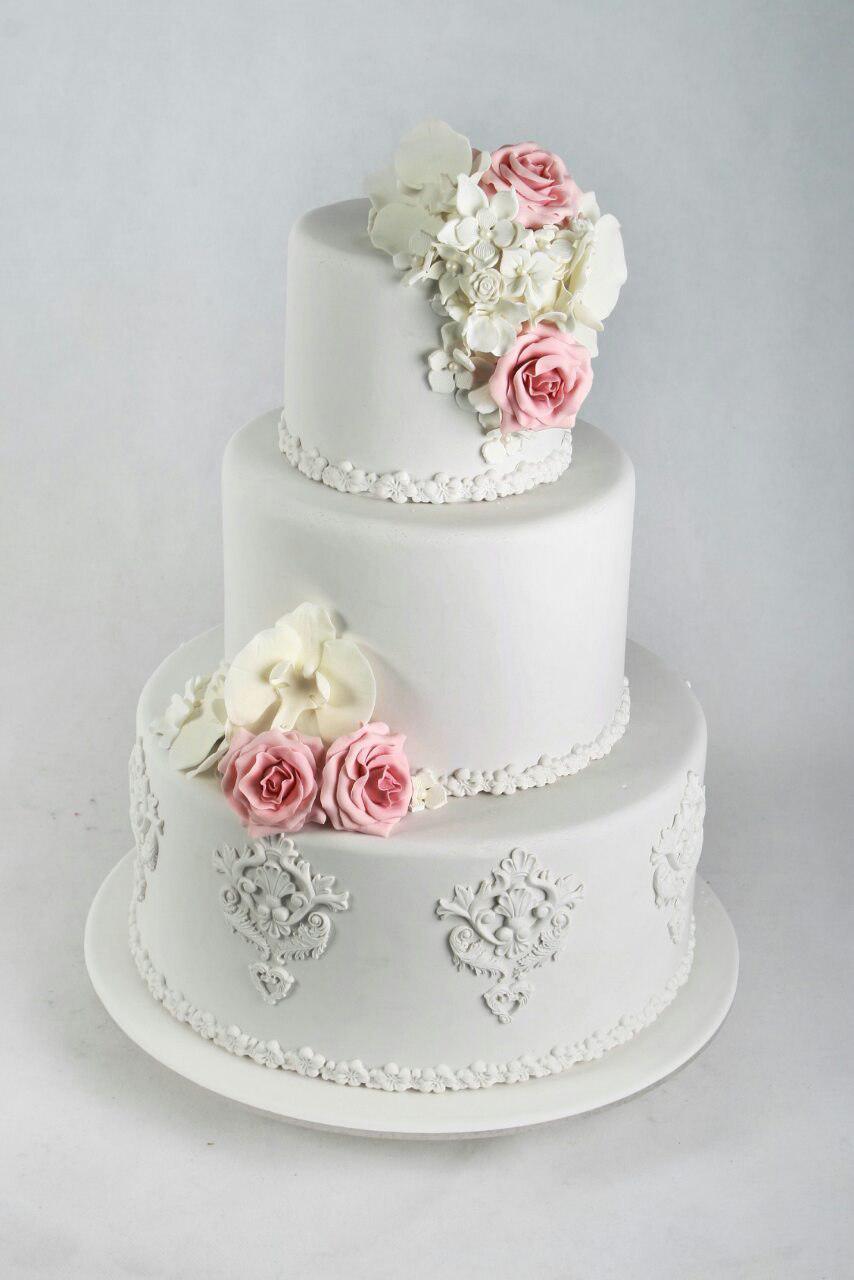 کیک مخصوص عروسی، طراحی کیک و شیرینی وانیلا
