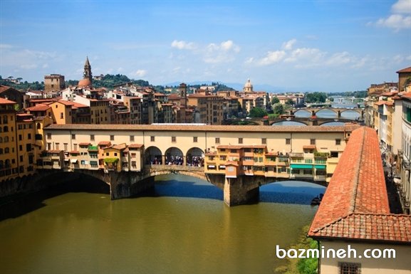 فلورانس یکی از زیباترین شهرهای تاریخی جهان است که آب و هوایی معتدل دارد. کلیسای جامع فلورانس، Ponte Vecchio و باغهای بابولی را حتما بازدید کنید.