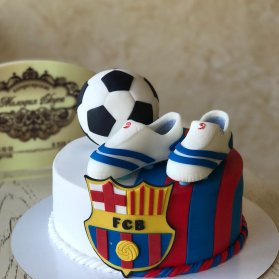 کیک فوندانت جشن تولد پسرانه با تم فوتبالی مناسب برای فوتبالیست کوچولوها