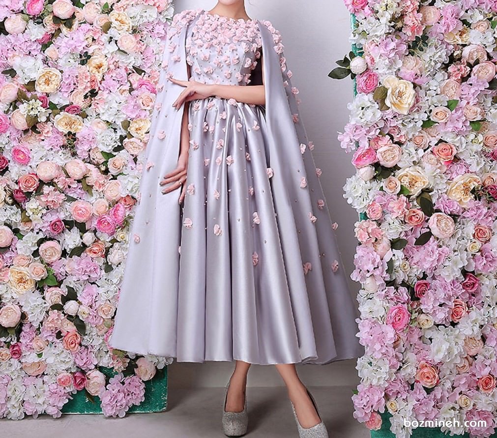 مانتو عقد ساتن یاسی رنگ گلدوزی شده با گل های برجسته صورتی پیشنهادی خاص برای عروس خانم های خوش سلیقه