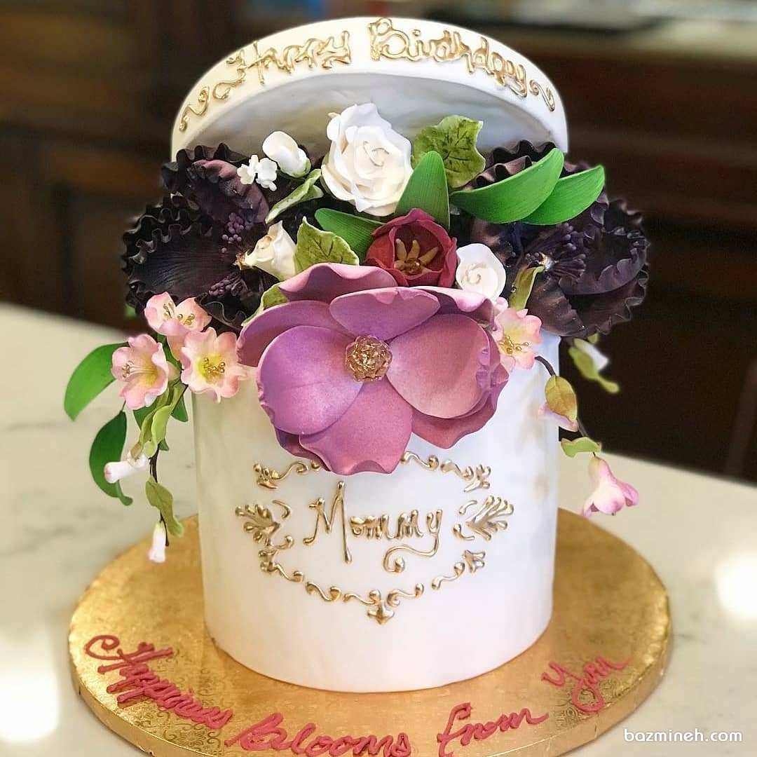 کیک فوندانت با طرح جعبه گل مناسب برای جشن تولد مامانای مهربون یا روز مادر