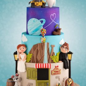 کیک فوندانت جشن تولد کودک با تم کارتونی