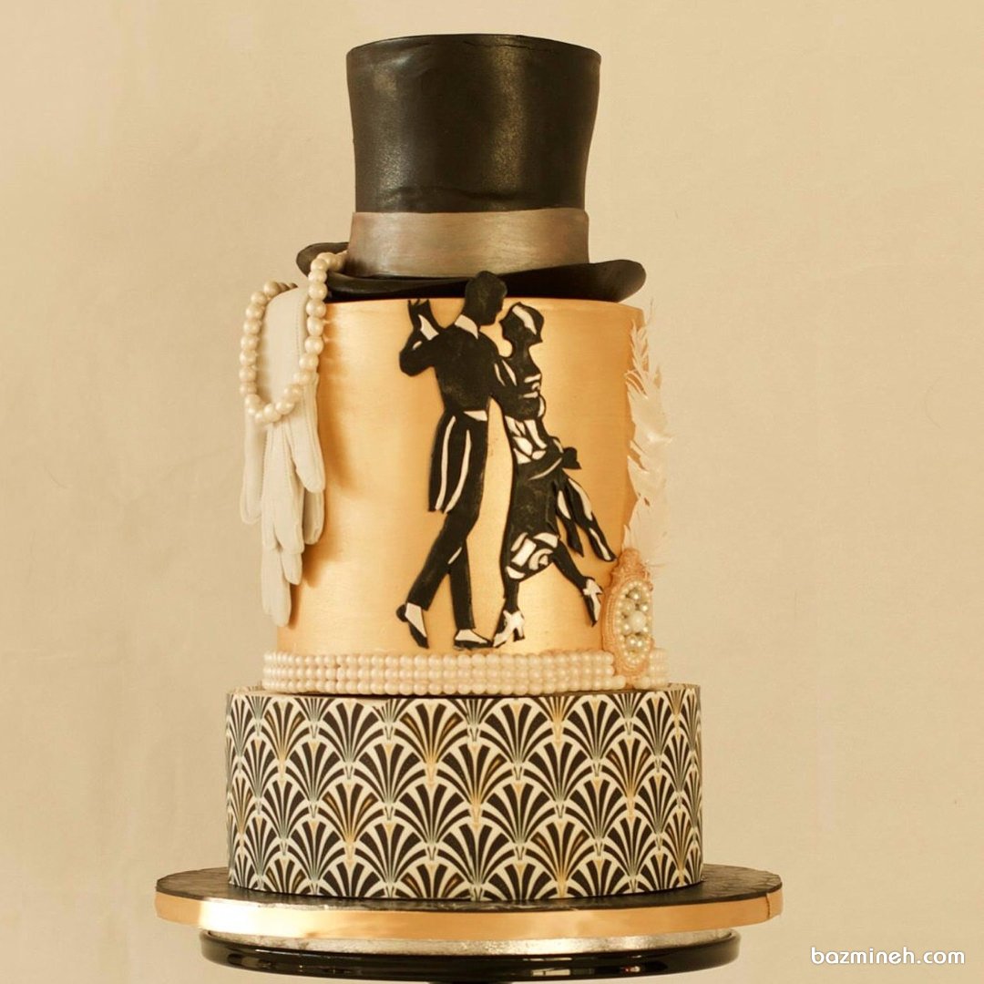 کیک چند طبقه فانتزی جشن سالگرد ازدواج با تم طلایی مشکی
