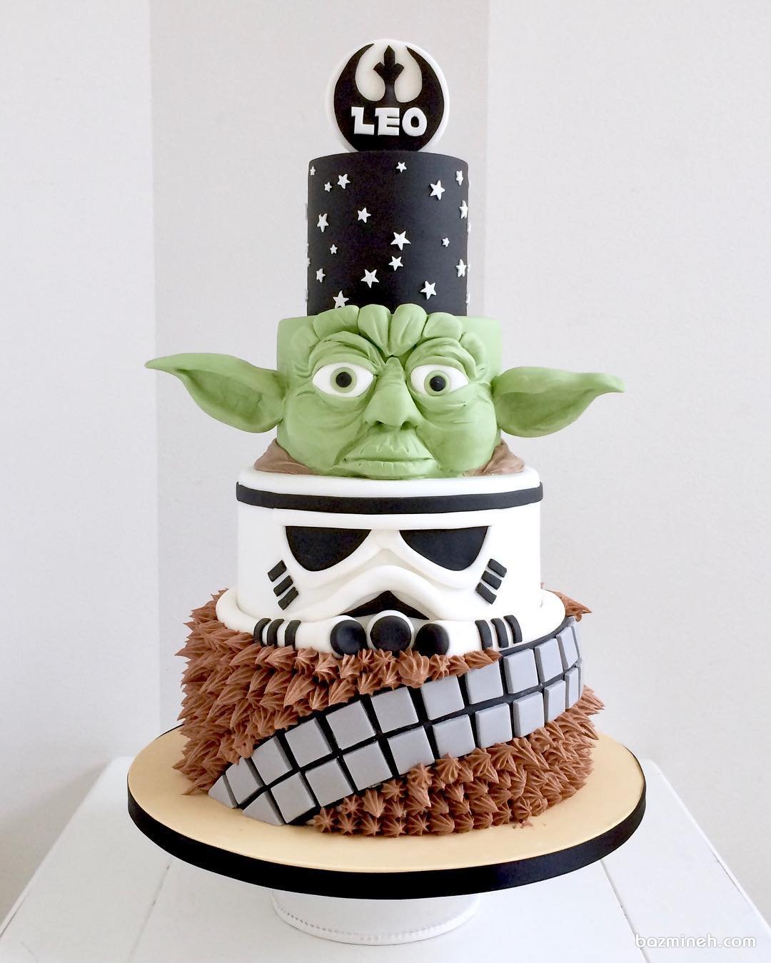کیک فوندانت جشن تولد کودک با تم کارتون جنگ ستارگان (Star Wars)