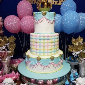 کیک چند طبقه زیبای جشن تعیین جنسیت یا بیبی شاور 
