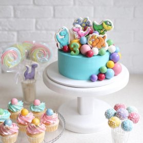 مینی کیک فانتزی جشن تولد کودک با تم دایناسور