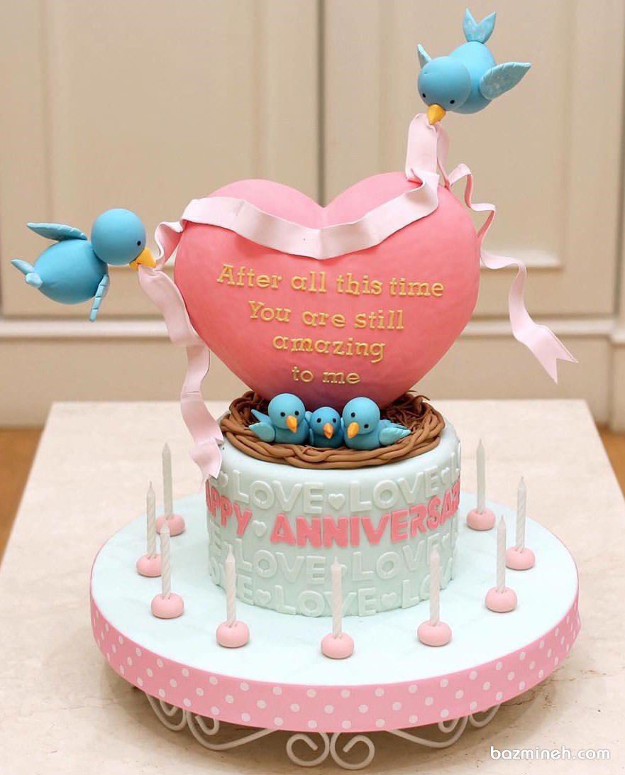 کیک رمانتیک جشن سالگرد ازدواج با تم پرنده های عاشق