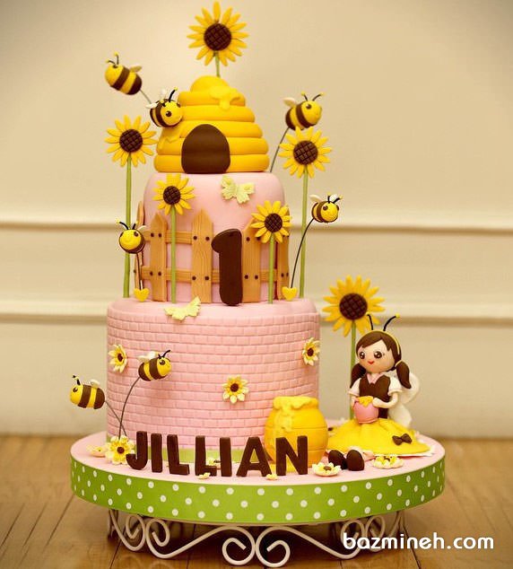 کیک فوندانت فانتزی جشن تولد کودک با تم زنبور عسل 