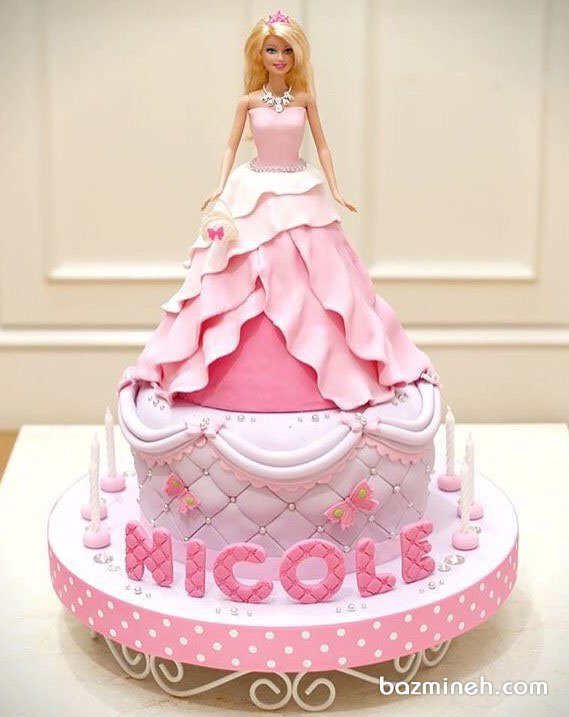 کیک عروسکی زیبای جشن تولد دخترانه با تم باربی