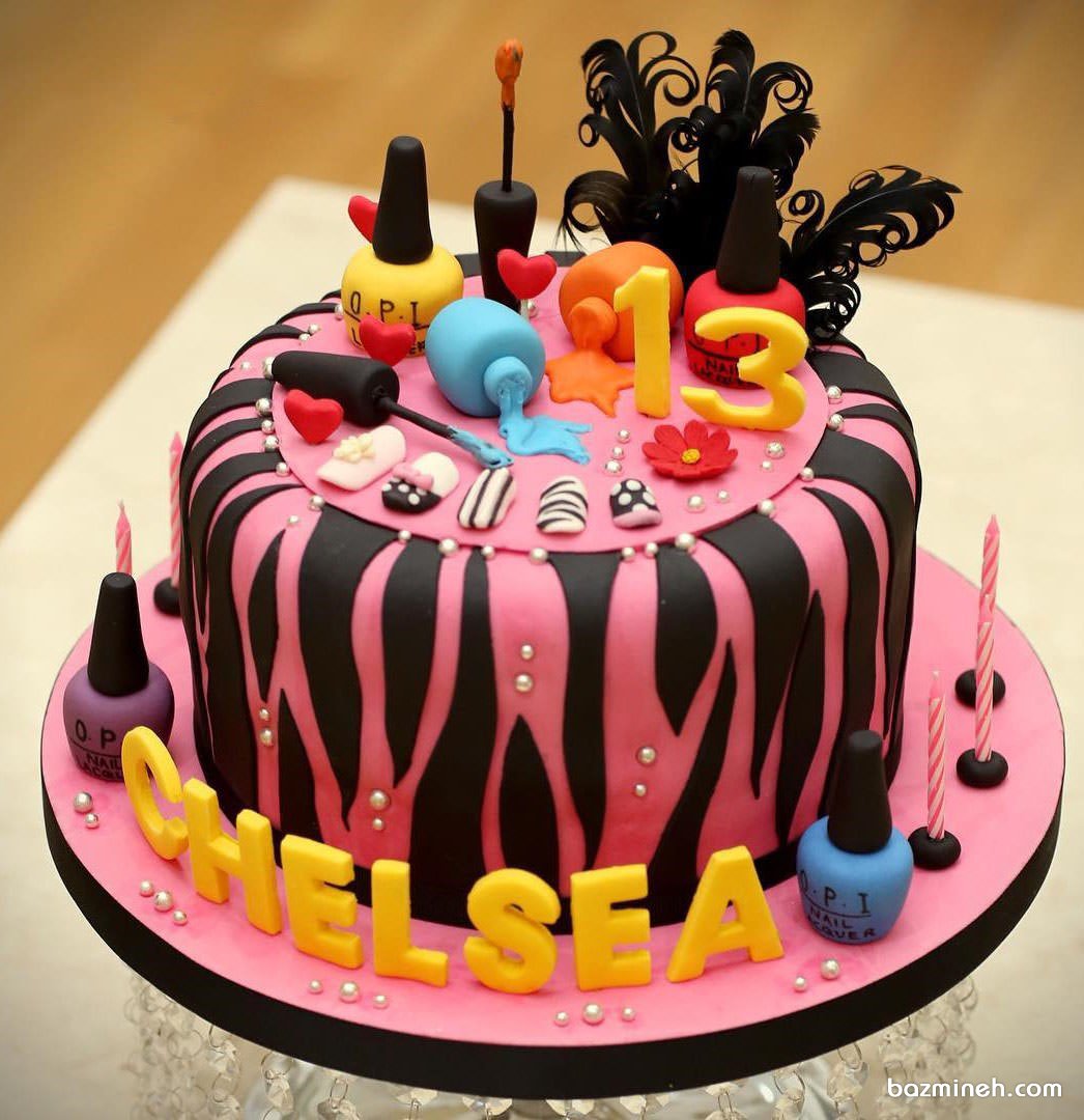 کیک فوندانت جشن تولد دخترانه با تم لاک های رنگی