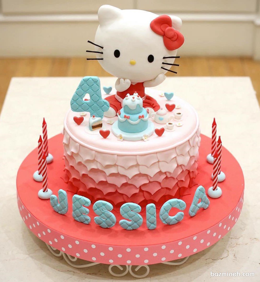 کیک فوندانت جشن تولد دخترانه با تم هلو کیتی (Hello Kitty)