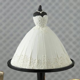 مینی کیک جالب جشن عروسی یا سالگرد ازدواج با طرح لباس عروس 