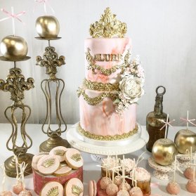 کیک، پاپ کیک و کوکی های زیبای جشن تولد دخترانه با تم پرنسس صورتی طلایی
