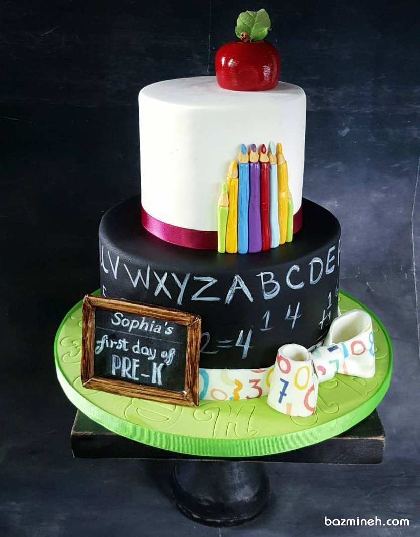 کیک دو طبقه فوندانت جشن آغاز سال تحصیلی یا تولد با تم تخته سیاه