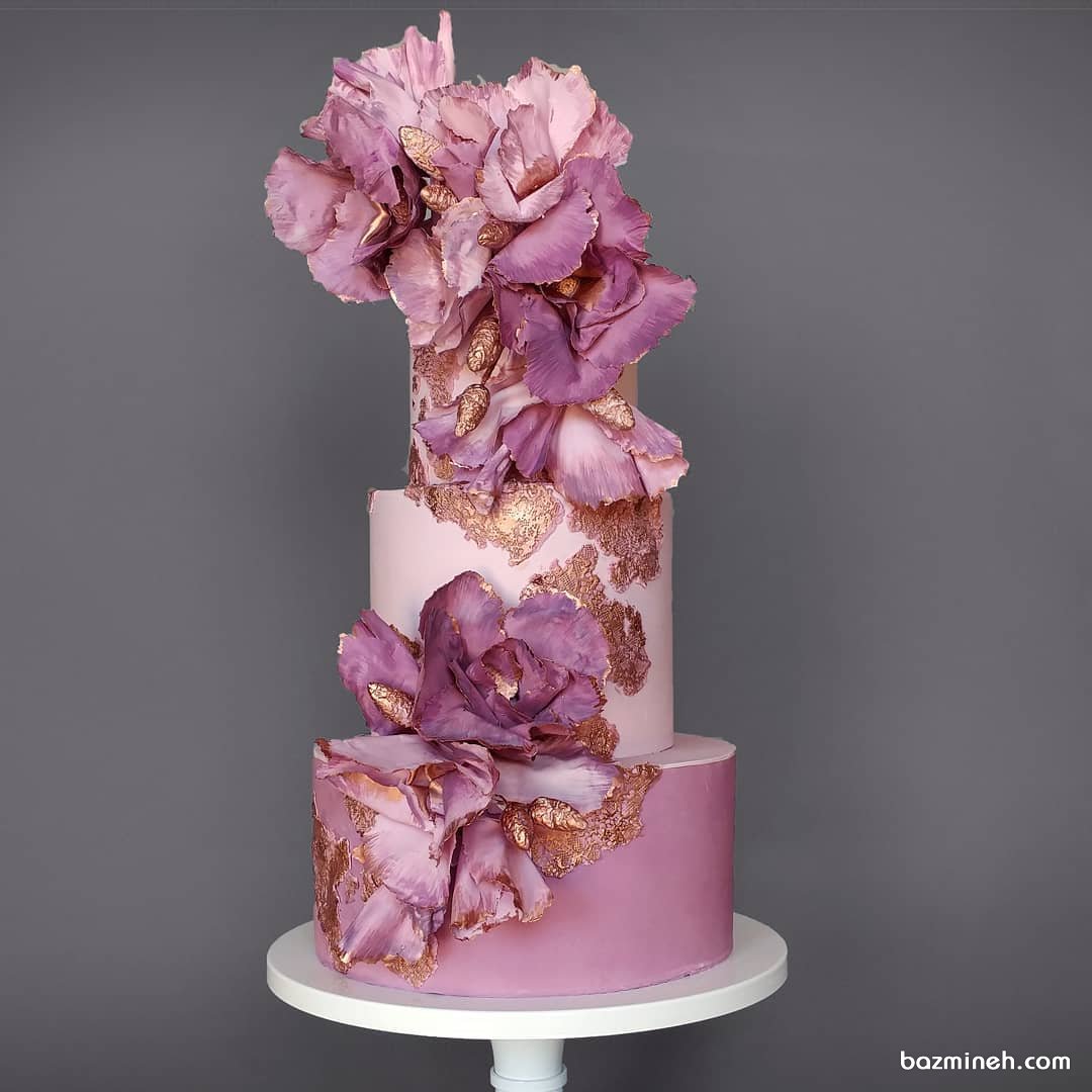 مدل کیک چند طبقه جشن تولد یا سالگرد ازدواج با تم صورتی طلایی