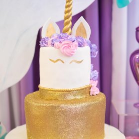 کیک فانتزی جشن تولد دخترونه با تم اسب تک شاخ (یونیکورن)