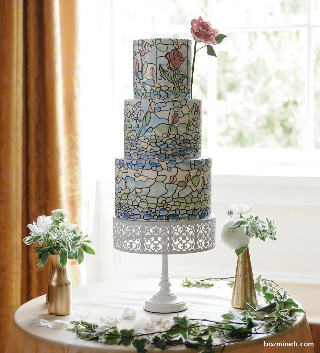 کیک چند طبقه فانتزی جشن تولد یا سالگرد ازدواج 