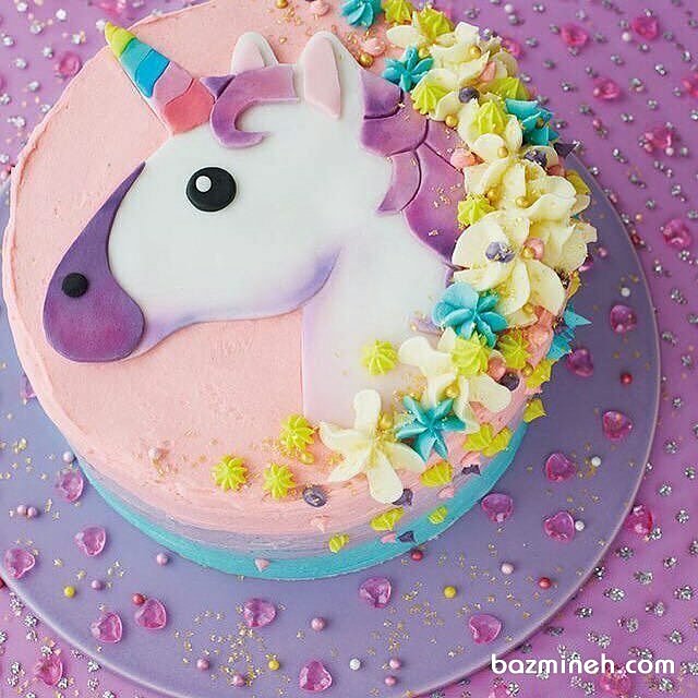 کیک جشن تولد دخترانه با تم یونیکورن (اسب تک شاخ)