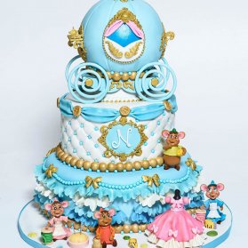 کیک فوندانت فانتزی جشن تولد دخترونه با تم سیندرلا