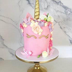 مینی کیک رویایی جشن تولد دخترونه با تم یونیکورن (Unicorn) صورتی طلایی