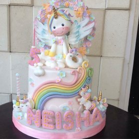 کیک فوندانت جشن تولد دخترونه با تم یونیکورن (Unicor)