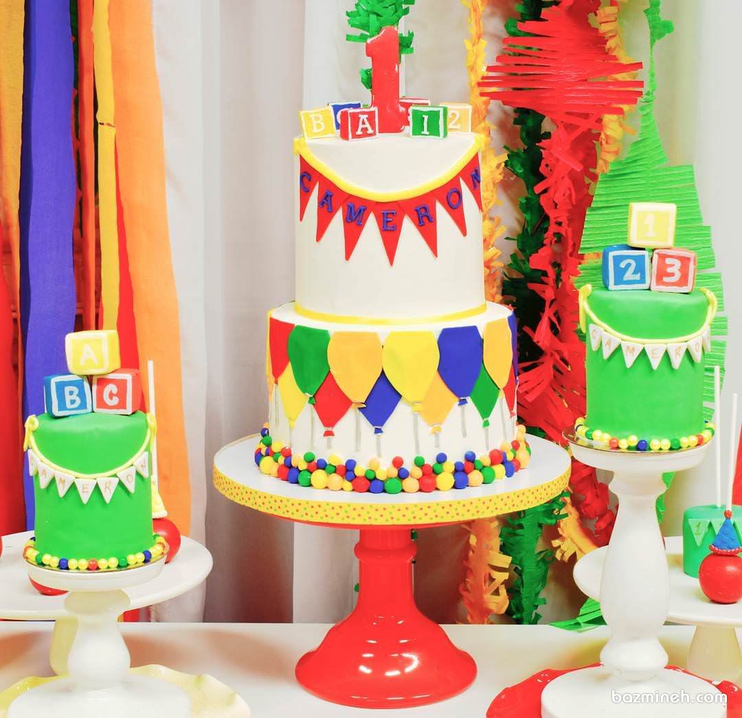 کیک و مینی کیک های شاد و رنگی جشن تولد کودک