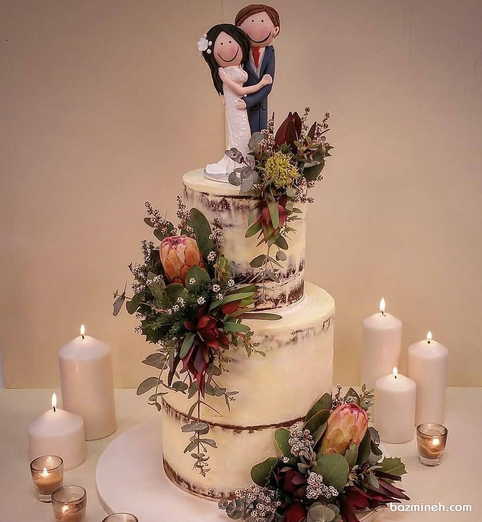 کیک متفاوت جشن نامزدی یا عروسی تزیین شده با گل های طبیعی به سبک بوهو