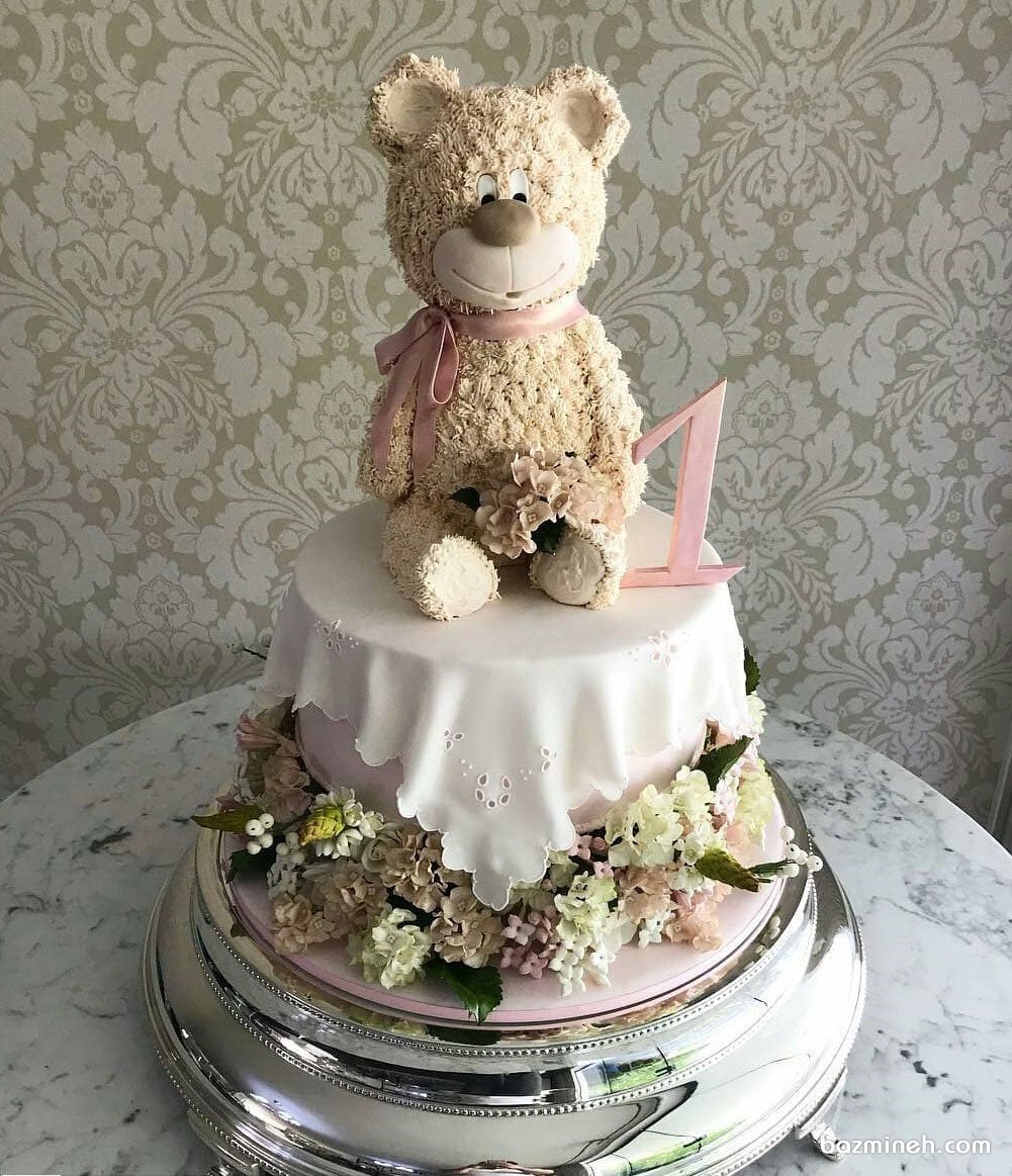 کیک عروسکی جشن تولد یکسالگی کودک با تم خرس تدی