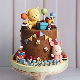 مینی کیک فانتزی جشن تولد کودک با تم پو و دوستان