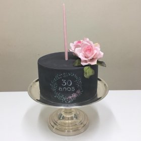 کیک جالب جشن تولد بزرگسال با تم تخته سیاه 