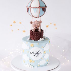 کیک فانتزی جشن تولد یکسالگی پسرونه با تم بالن و خرس تدی
