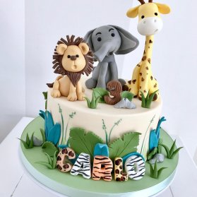 مینی کیک فوندانت جشن تولد کودک با تم جنگل