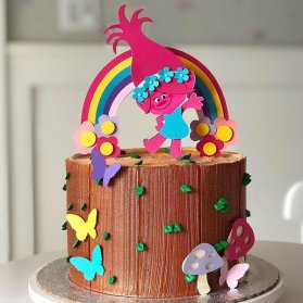 کیک فانتزی جشن تولد کودک با تم ترول ها