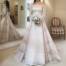 لباس عروس شیک آستین دار با یقه مدل قایقی باز 