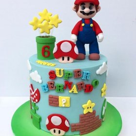 کیک فوندانت جشن تولد کودک با تم ماریو (قارچ خور)