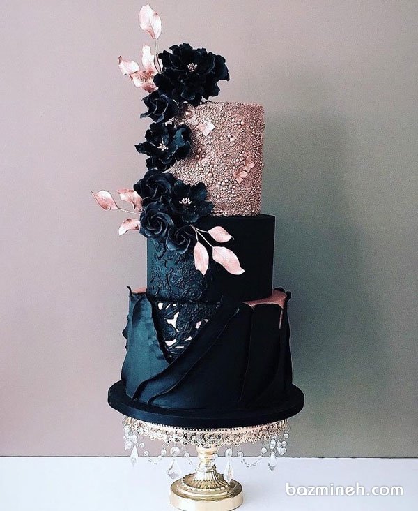 کیک سه طبقه یونیک جشن نامزدی یا سالگرد ازدواج با تم مشکی صورتی و تزیین زیبای گلهای خشک شده 
