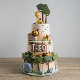 مدل کیک چند طبقه فوندانت جشن تولد کودک با تم جنگل