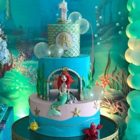 کیک چند طبقه فوندانت رویایی جشن تولد دخترونه با تم پری دریایی